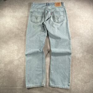 Vintage Levi’s 505 Regular Fit Light Wash Denim Jeans 32x30
